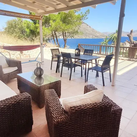 Konstantinos Apartment